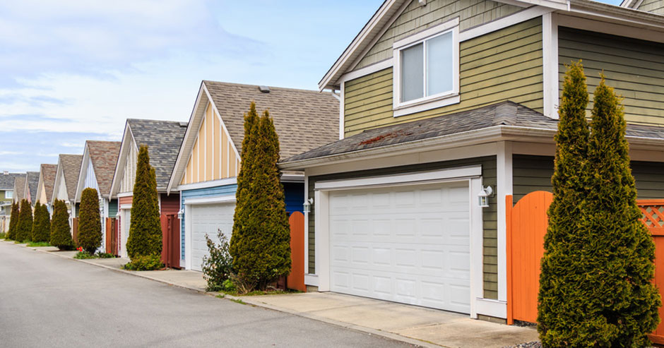 Home garage door Pierce County